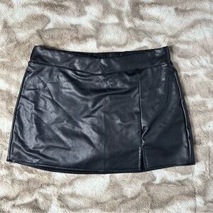 Faux Leather V-Waist Skort with Mini Split NWOT Skirt
